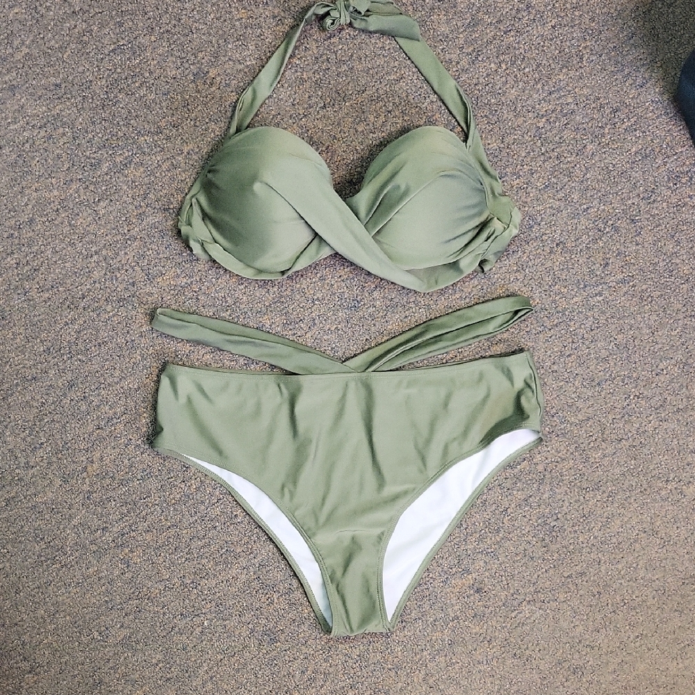 SHEIN Green Bikini Set with Push-Up Top and Side Strap Details